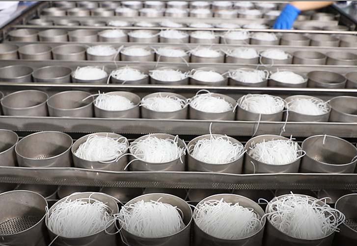 酸辣粉設備無需更換模具實現多樣粉餅自由生產